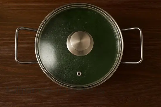 Зеленый борщ с щавелем - шаг 7. Настаивание