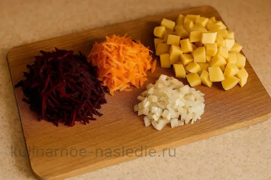 Классический украинский борщ с мясом и свеклой - шаг 2 (изображение)