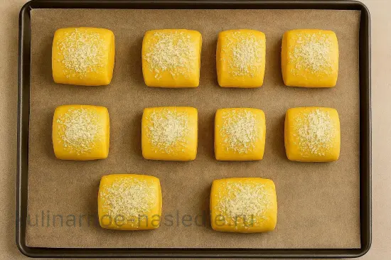 Булочки с песто и сыром пармезан - Расстойка и смазывание