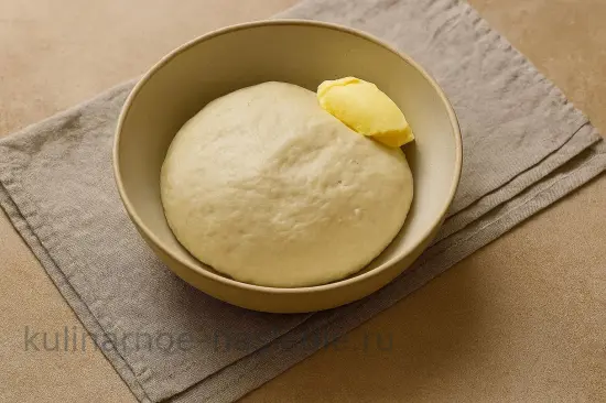 Классические французские круассаны с хрустящей корочкой - шаг 2 (изображение)