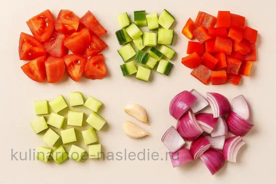 Классический гаспачо по-андалузски с томатами и перцем - шаг 2 (изображение)