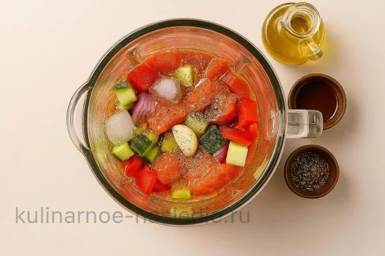 Классический гаспачо по-андалузски с томатами и перцем - шаг 3 (изображение)