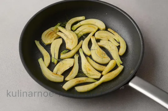 Креветки в апельсиновом соусе с фенхелем и кремом из пастернака - шаг 2 (изображение)