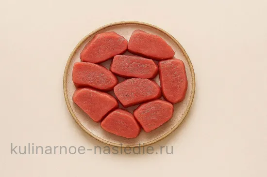 Телятина в сливочно-грибном соусе с тимьяном - шаг 1 (изображение)