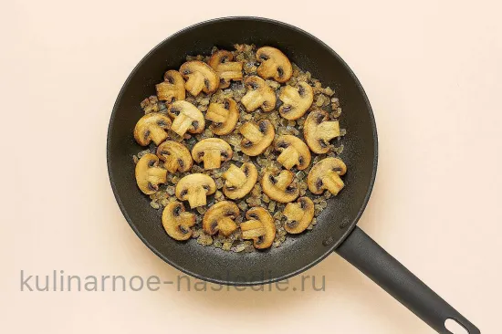 Телятина в сливочно-грибном соусе с тимьяном - шаг 5 (изображение)