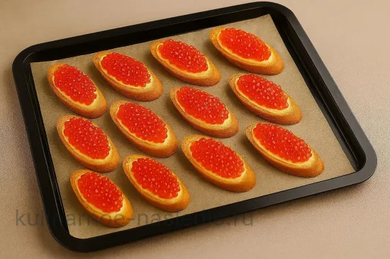 Бутерброды с красной икрой - шаг 5