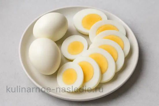 Бутерброд с яйцом и сыром чеддер - шаг 1