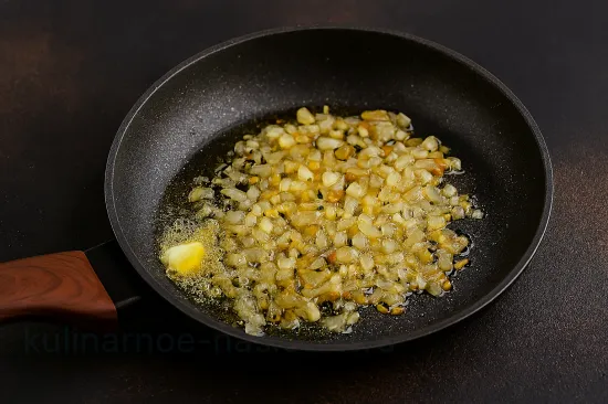 Печеночный паштет на ржаном хлебе - шаг 2