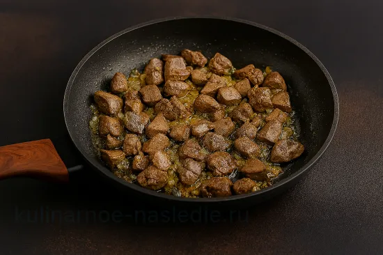 Печеночный паштет на ржаном хлебе - шаг 3