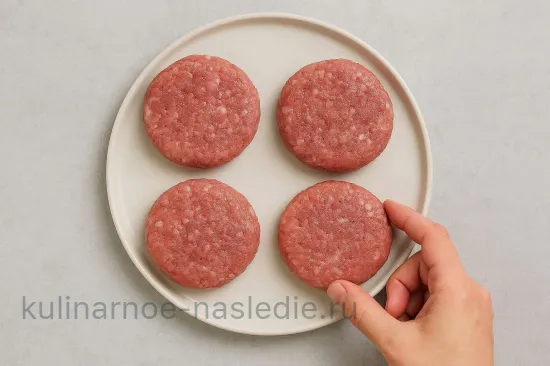 Чизбургер домашний с говяжьей котлетой - шаг 2 (изображение)