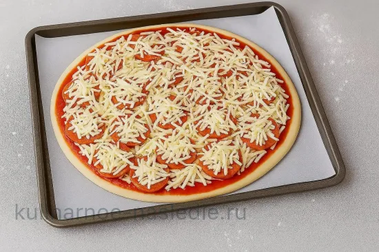 Пицца Пепперони с острыми колбасками - шаг 4