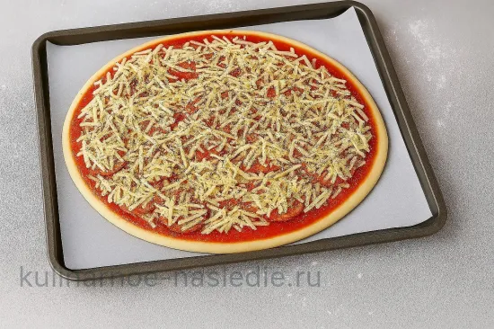Пицца Пепперони с острыми колбасками - шаг 5