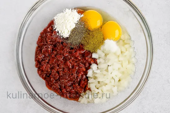 Рубленые оладушки из куриной печени - шаг 3 (изображение)