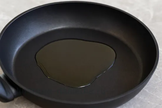 Куриная печень в сметанном кляре - шаг 5 (изображение)