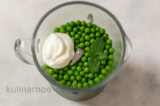 Холодный суп из зелёного горошка с мятой - шаг 3