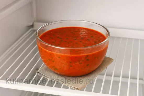 Томатный суп с клубникой и базиликом - шаг 6 (изображение)