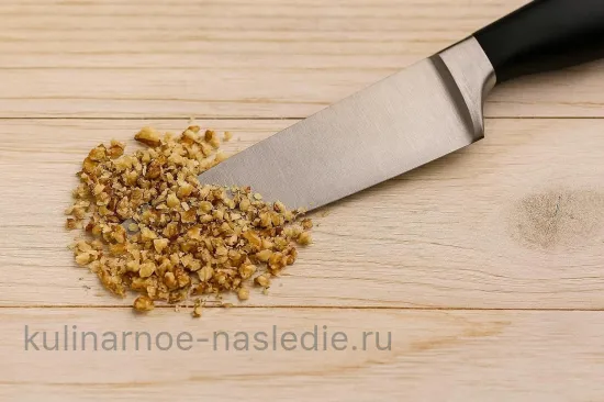 Таратор - болгарский холодный суп с огурцами и грецкими орехами - шаг 3