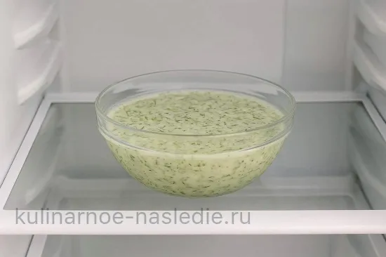 Таратор - болгарский холодный суп с огурцами и грецкими орехами - шаг 7