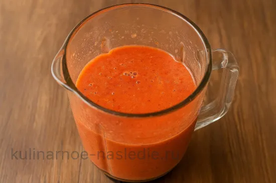 Гаспачо с болгарским перцем и огурцом - шаг 3