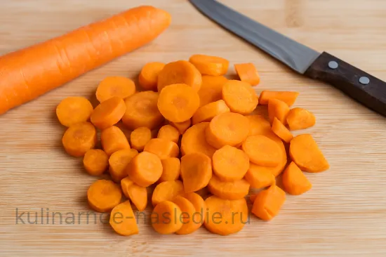 Морковный крем-суп на пару с имбирём - Подготовка моркови