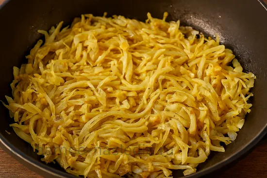 Тушеная капуста в томатном супе по-польски - шаг 3