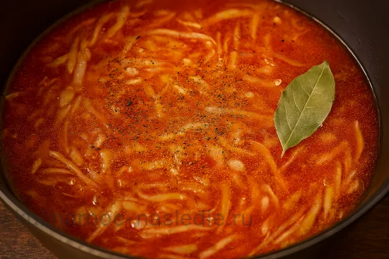 Тушеная капуста в томатном супе по-польски - шаг 4