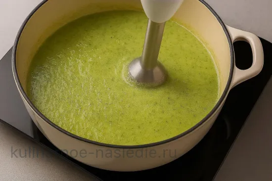 Крем-суп из тушеной брокколи с пармезаном - шаг 5