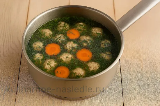 Куриный бульон с фрикадельками - шаг 6