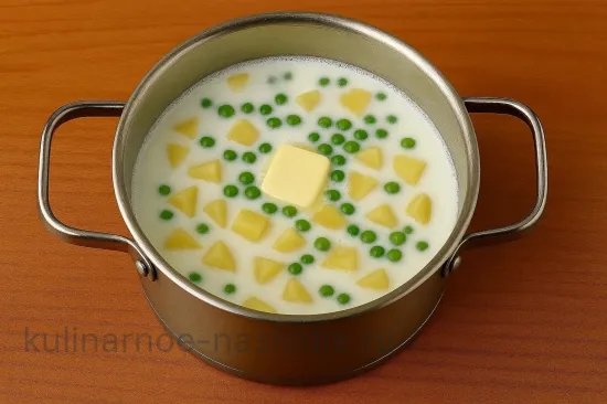 Молочный бульон с зеленым горошком - шаг 3