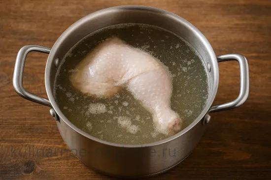 Куриный бульон с лапшой - шаг 1