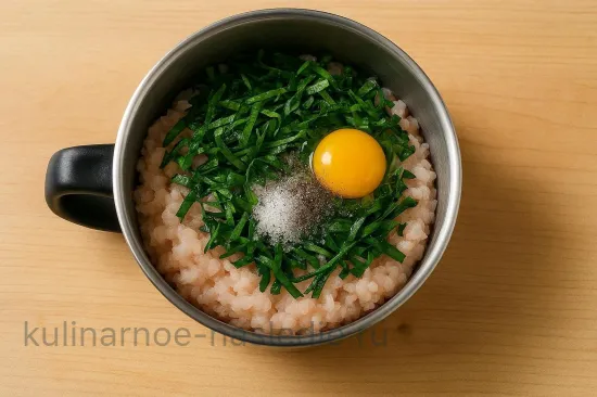 Котлеты из белой рыбы со шпинатом - Соединение и замес