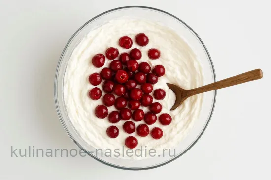 Булочки с творогом и вишней - шаг 1