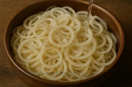 Классический маринад с луком и уксусом для шашлыка - шаг 1