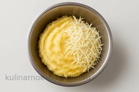 Осетинский пирог с картошкой и сулугуни - шаг 3 (изображение)