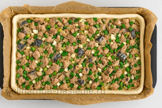 Дрожжевой пирог со скумбрией - шаг 5