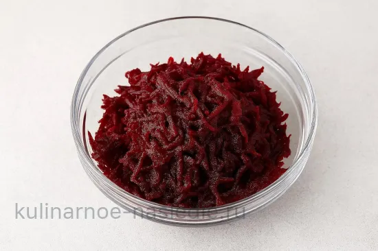 Салат «Божья коровка» - шаг 1 (изображение)