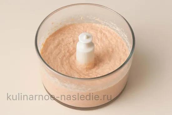 Тарталетки с горбушей, творожным сыром и икрой - шаг 1