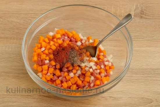 Ароматные манты с мясом и тыквой в нежном тесте - шаг 2