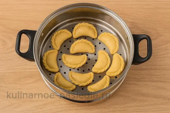 Нежные вареники с маково-изюмной начинкой и лимонной цедрой - шаг 5