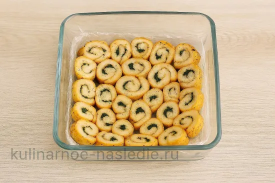 Салат «Новогодний подарок» - шаг 2 (изображение)