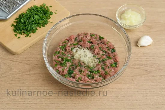 Овощные штрудли с мясной начинкой - шаг 2