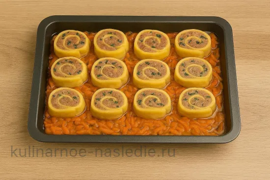 Овощные штрудли с мясной начинкой - шаг 7