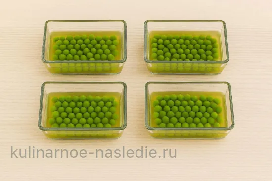 Заливное с рыбкой - шаг 2