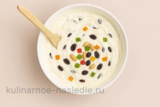 Творожная пасха с цукатами, изюмом и арахисом - шаг 3