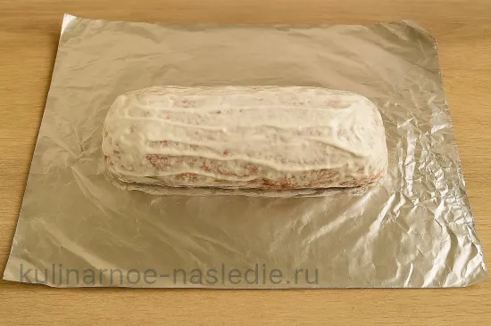 Мясной рулет с яйцом - шаг 4