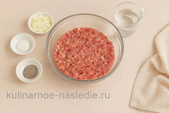 Сочные беляши с мясной начинкой - шаг 2