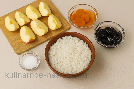 Ароматная утка, фаршированная яблоками, рисом и сухофруктами - шаг 2