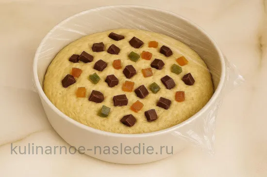 Шоколадный кулич с апельсиновым ароматом - Начинка и вторая расстойка