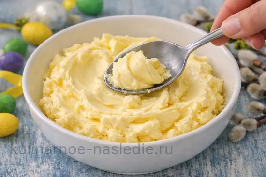 Нежная творожная пасха со сгущенкой - Размягчаем масло