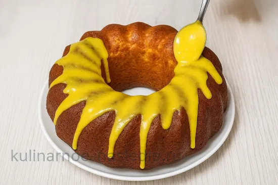 "Весенний" кекс с курагой и шоколадной глазурью - Нанесение глазури